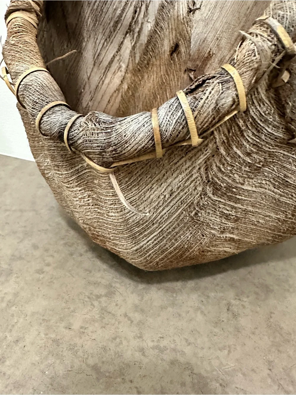 N/A round woven